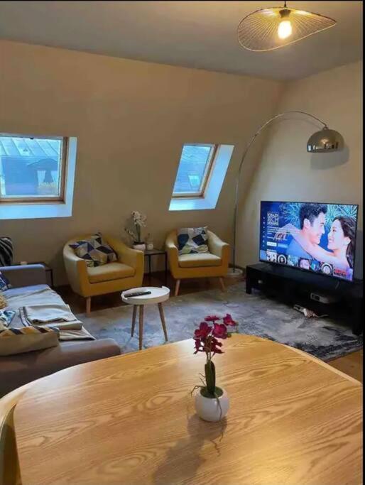 Quiet And Spacious Apartment Near Champs Elysees Parijs Buitenkant foto